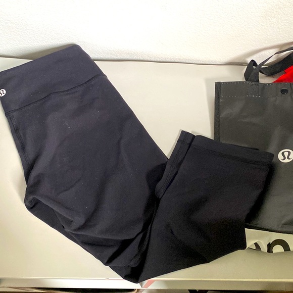 lululemon athletica Pants - Lululemon Crop 23” crop align legging not high rise waist sz 6